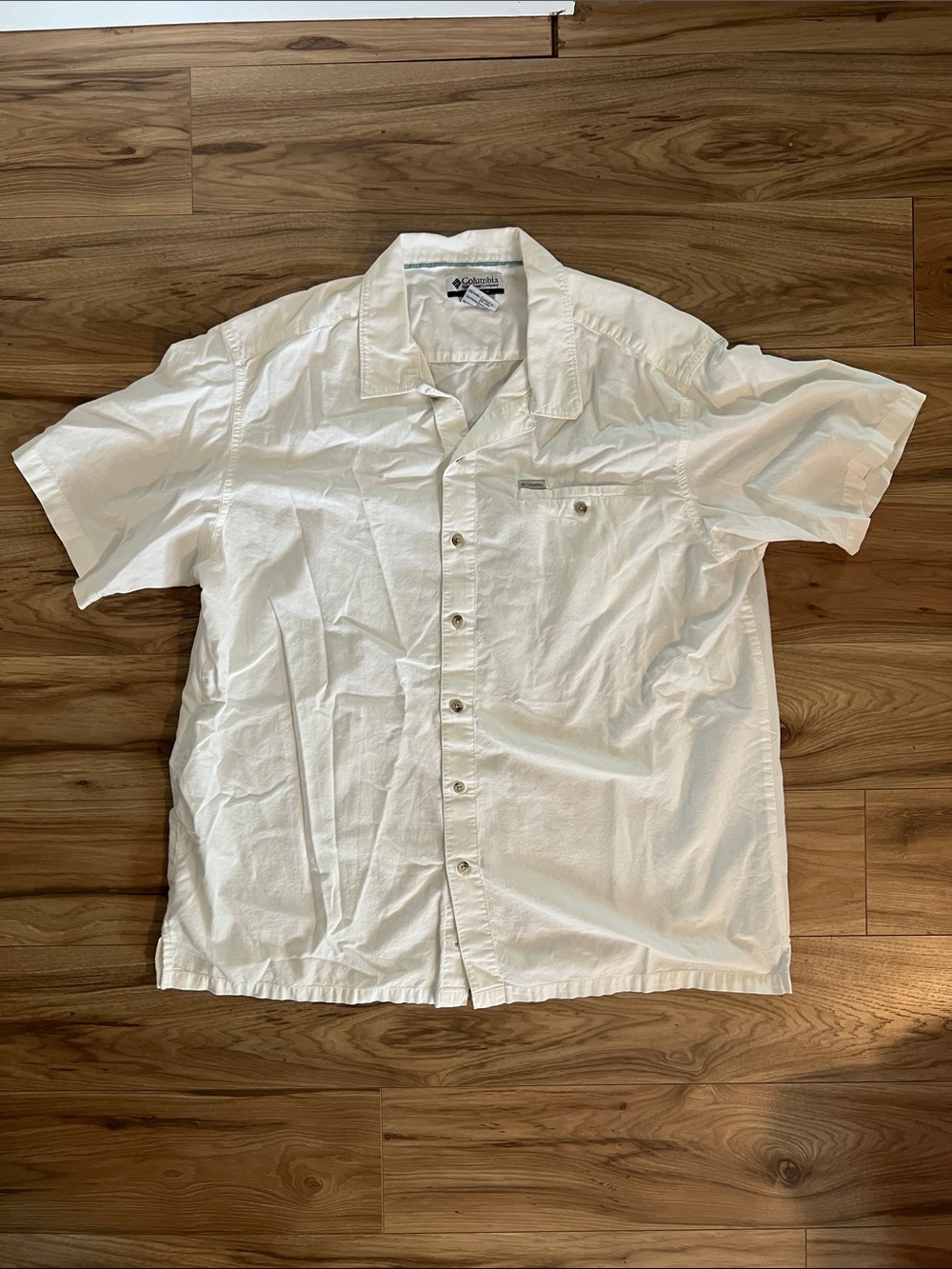 Columbia Men's White Short-Sleeve Button-Down Camp Shirt